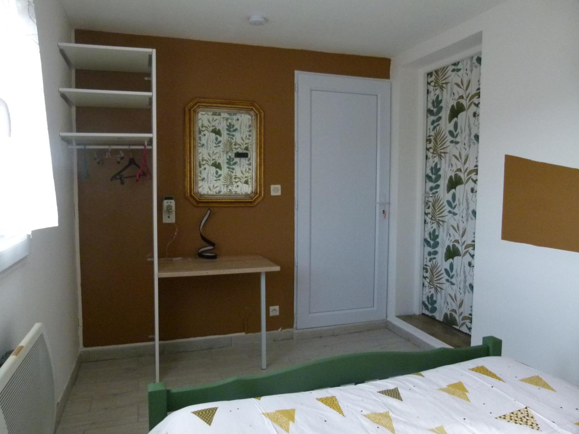 Bed and Breakfast Notre Vie La Roussas Екстер'єр фото