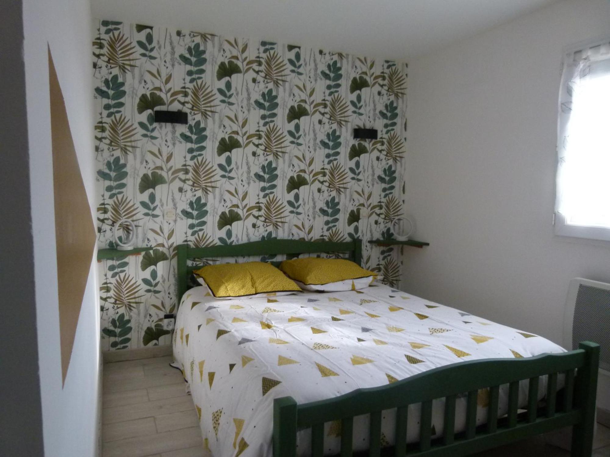 Bed and Breakfast Notre Vie La Roussas Екстер'єр фото