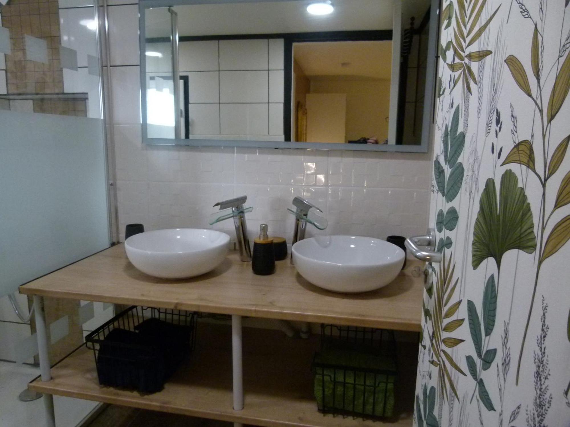 Bed and Breakfast Notre Vie La Roussas Екстер'єр фото